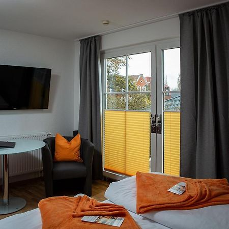 H&H Apartments Im Herzen Der Stadt Super Zentral Ruhig Mit Kochnischen Balkon Oder Empore Greifswald Buitenkant foto