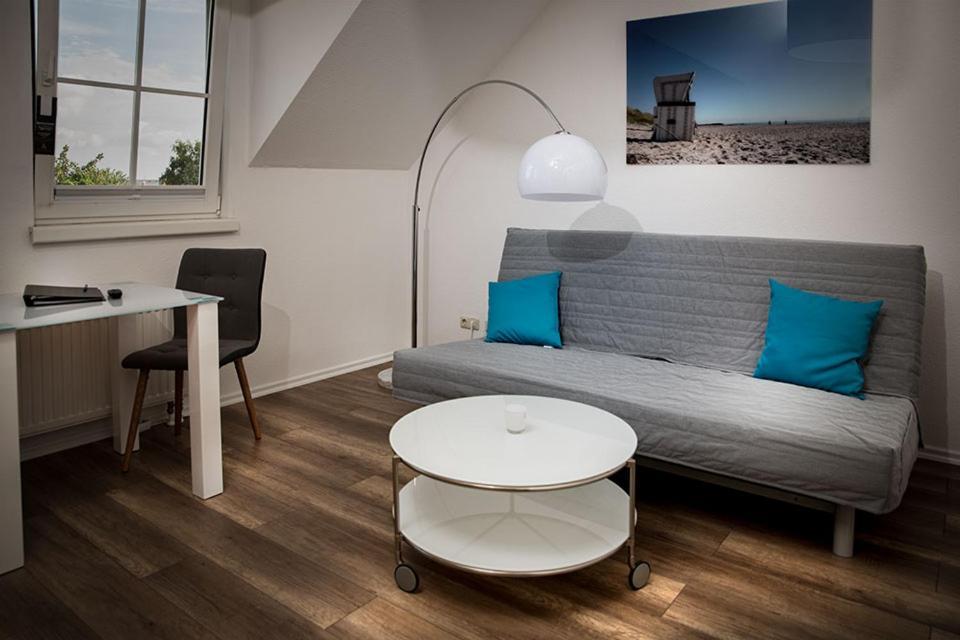 H&H Apartments Im Herzen Der Stadt Super Zentral Ruhig Mit Kochnischen Balkon Oder Empore Greifswald Buitenkant foto